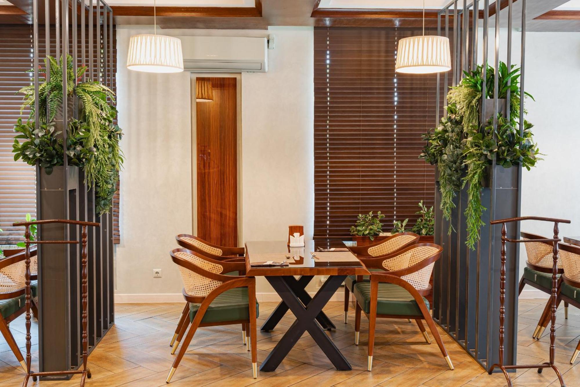 Altair Hotel 쉼켄트 외부 사진