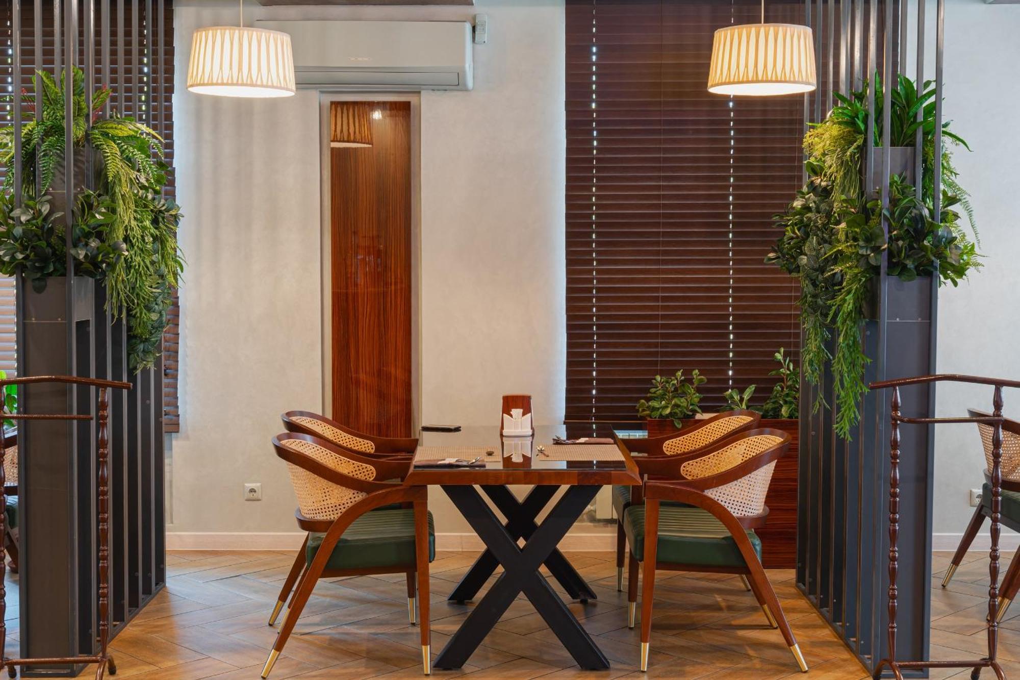 Altair Hotel 쉼켄트 외부 사진