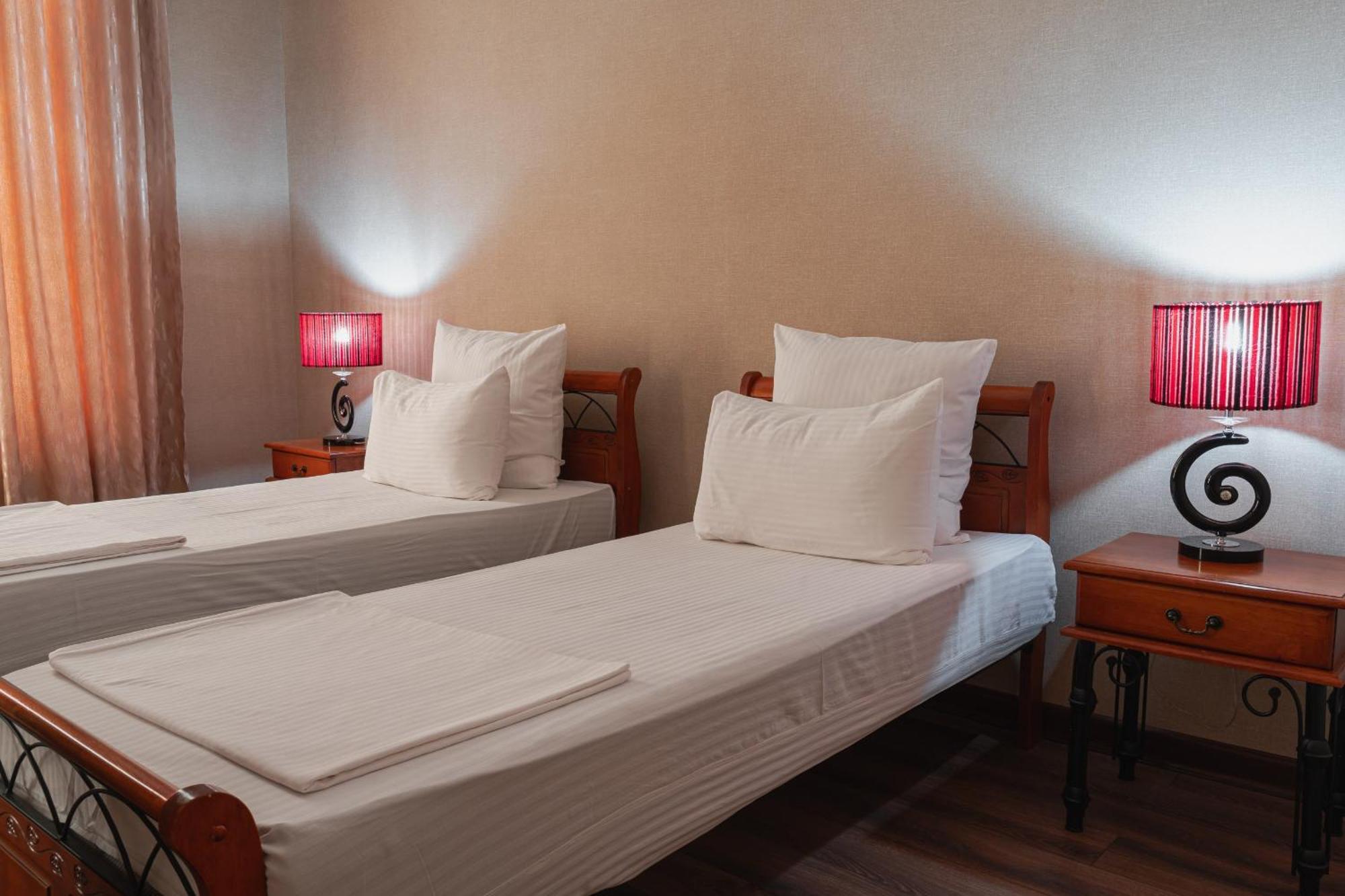 Altair Hotel 쉼켄트 외부 사진