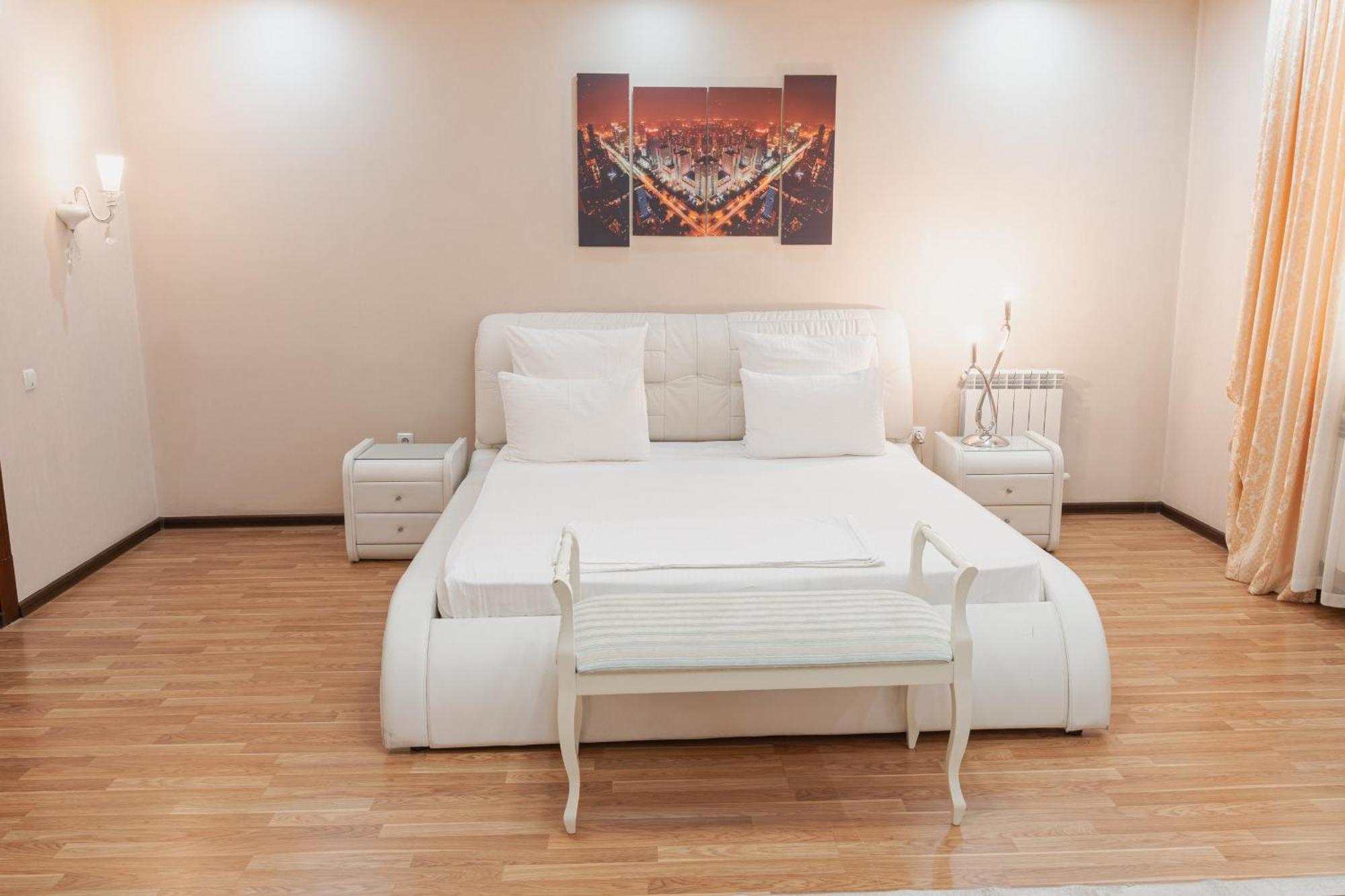 Altair Hotel 쉼켄트 외부 사진