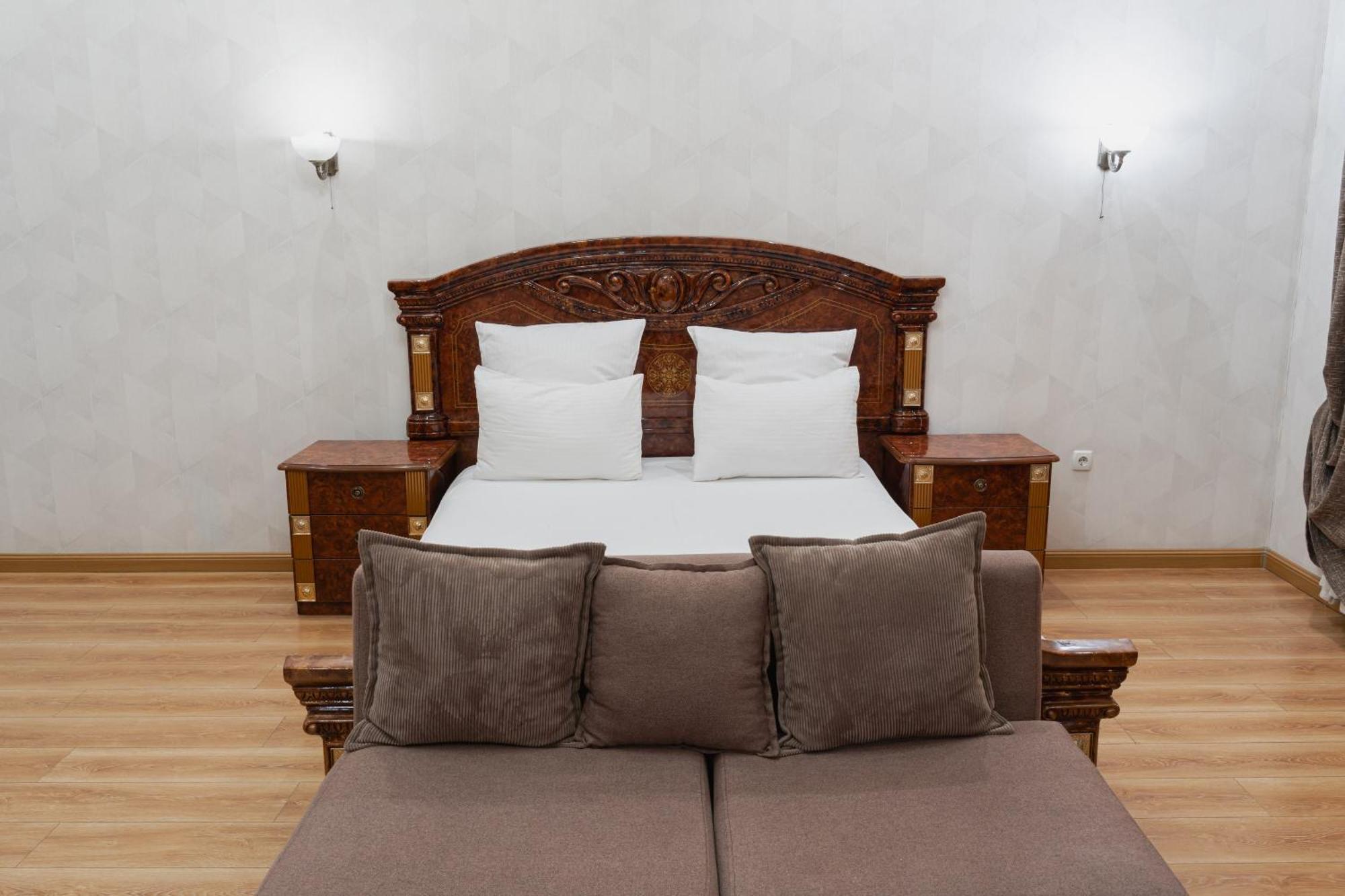 Altair Hotel 쉼켄트 외부 사진